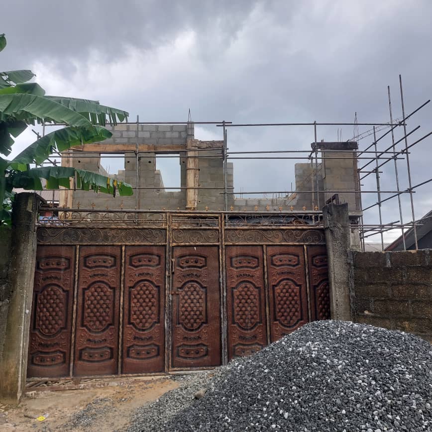 Residential construction scaffolding